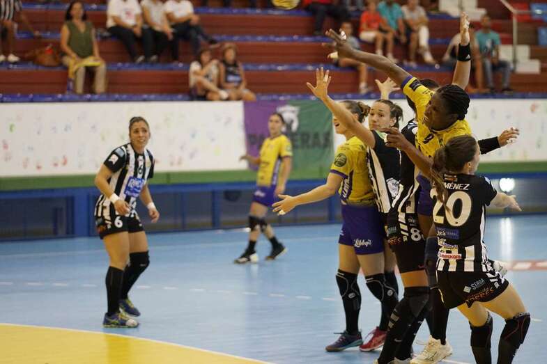 Imagen de archivo de un partido entre ambos equipos (Foto TA)